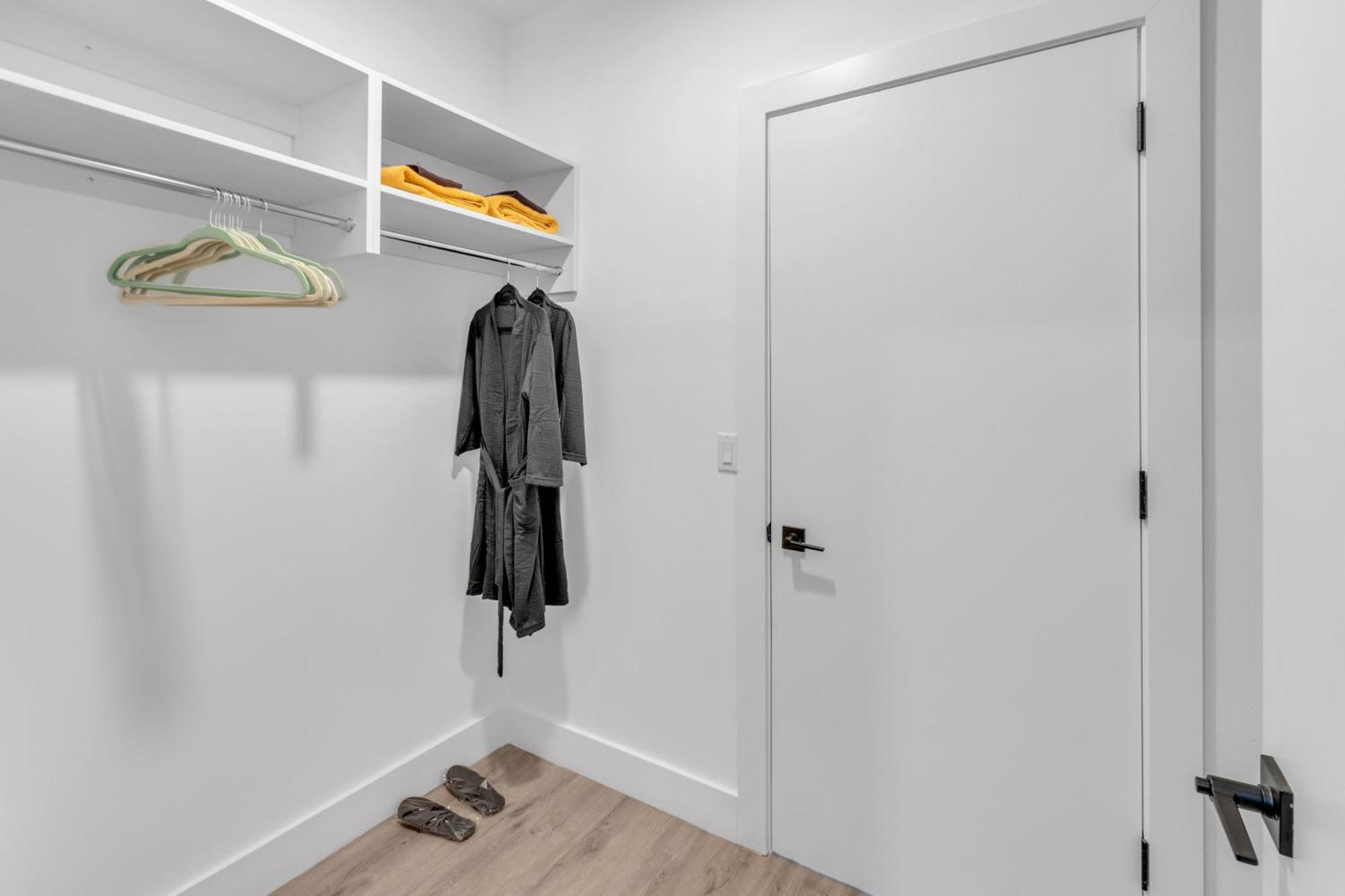 Royal Oasis Indoor Pool, Free Parking, Near Nyc Apartamento Elizabeth Exterior foto