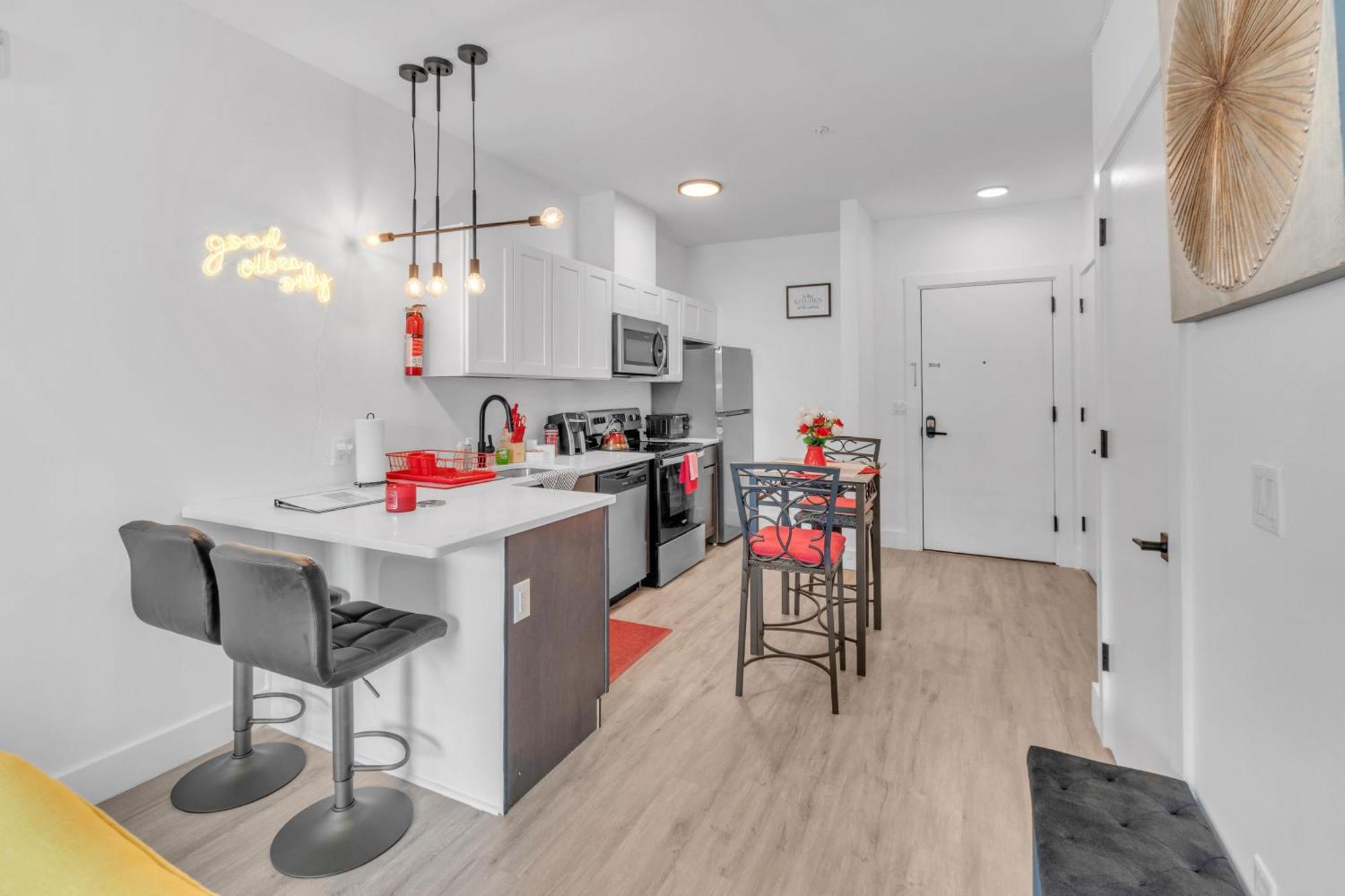 Royal Oasis Indoor Pool, Free Parking, Near Nyc Apartamento Elizabeth Exterior foto