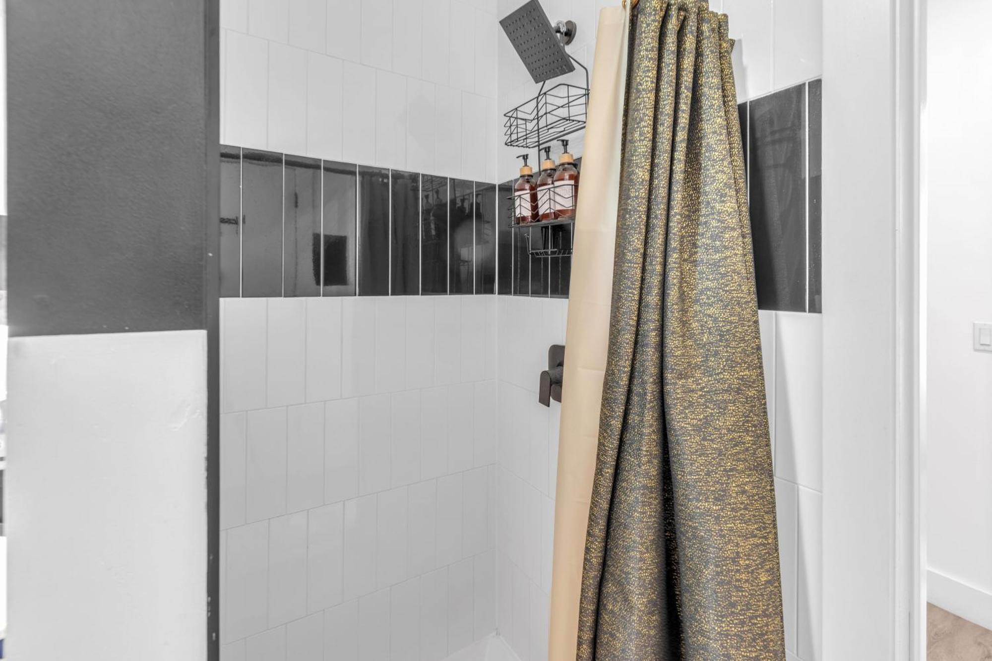 Royal Oasis Indoor Pool, Free Parking, Near Nyc Apartamento Elizabeth Exterior foto