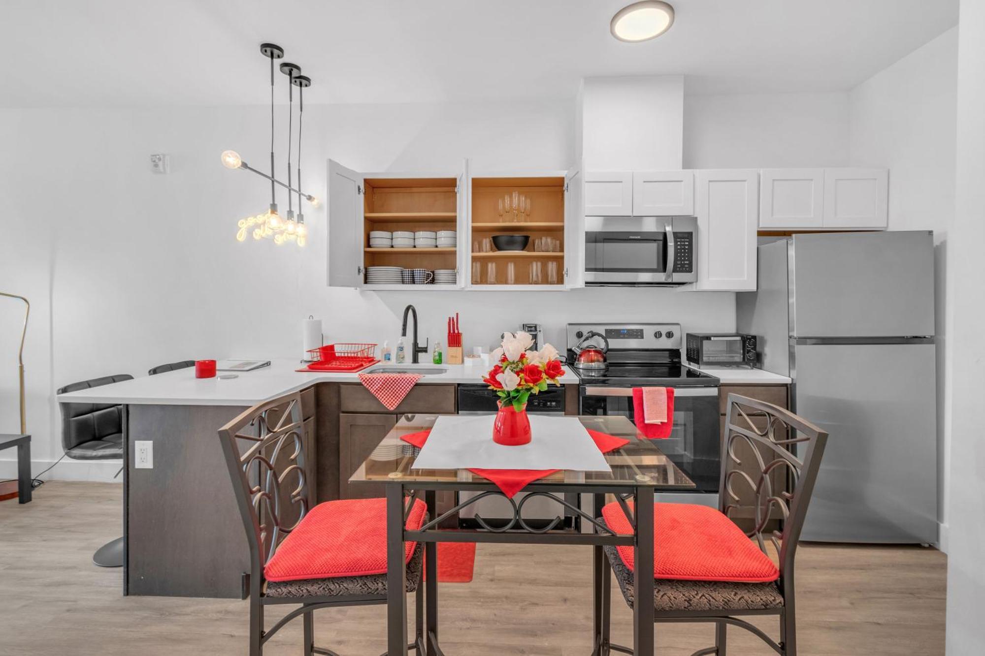 Royal Oasis Indoor Pool, Free Parking, Near Nyc Apartamento Elizabeth Exterior foto