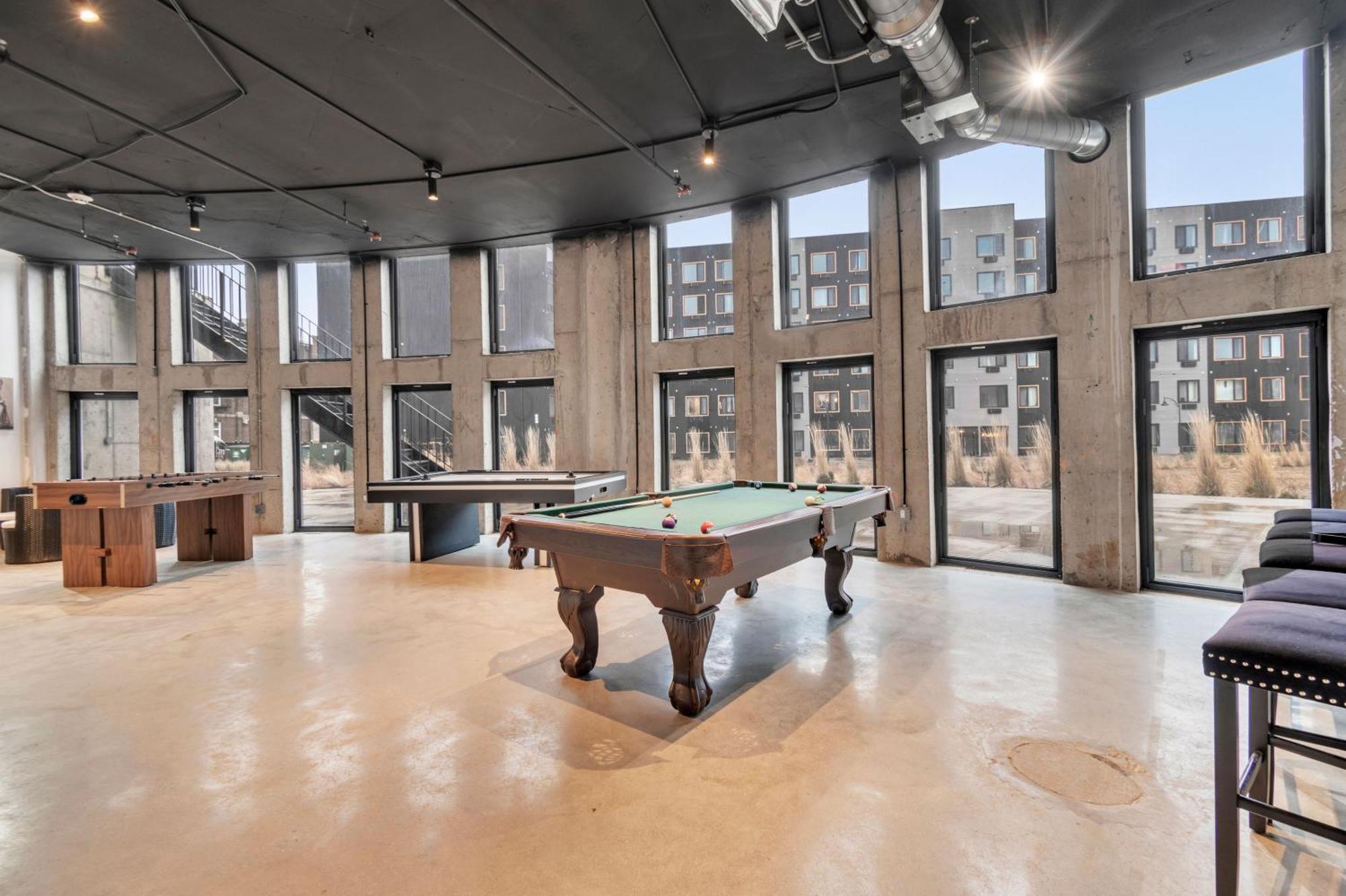 Royal Oasis Indoor Pool, Free Parking, Near Nyc Apartamento Elizabeth Exterior foto